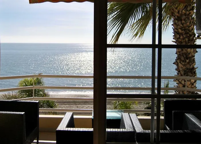 Apartamento Frente Al Mar,Primera Linea